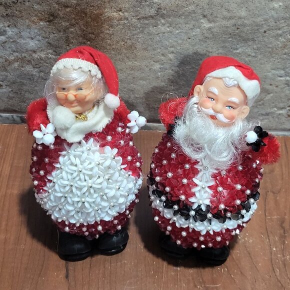 Vintage Folk Art Hand Beaded Dancing Mrs Claus & Santa Claus Christmas Decor - Picture 11 of 11